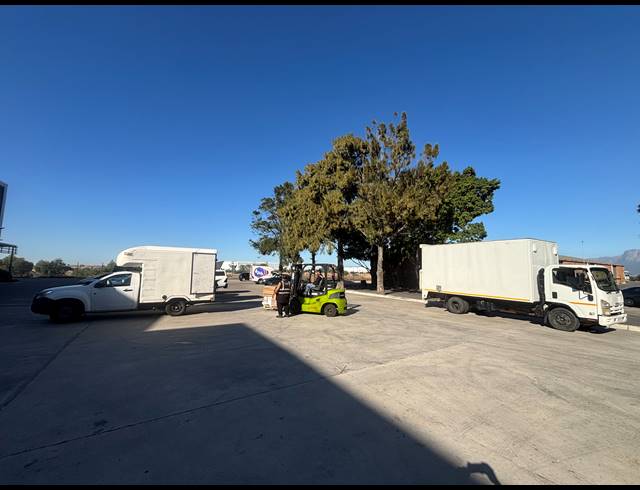 1,154M² WAREHOUSE TO LET IN AIRPORT INDUSTRIA